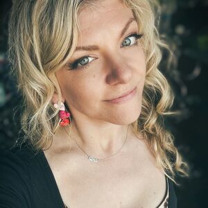 Meet your Posher, Gina